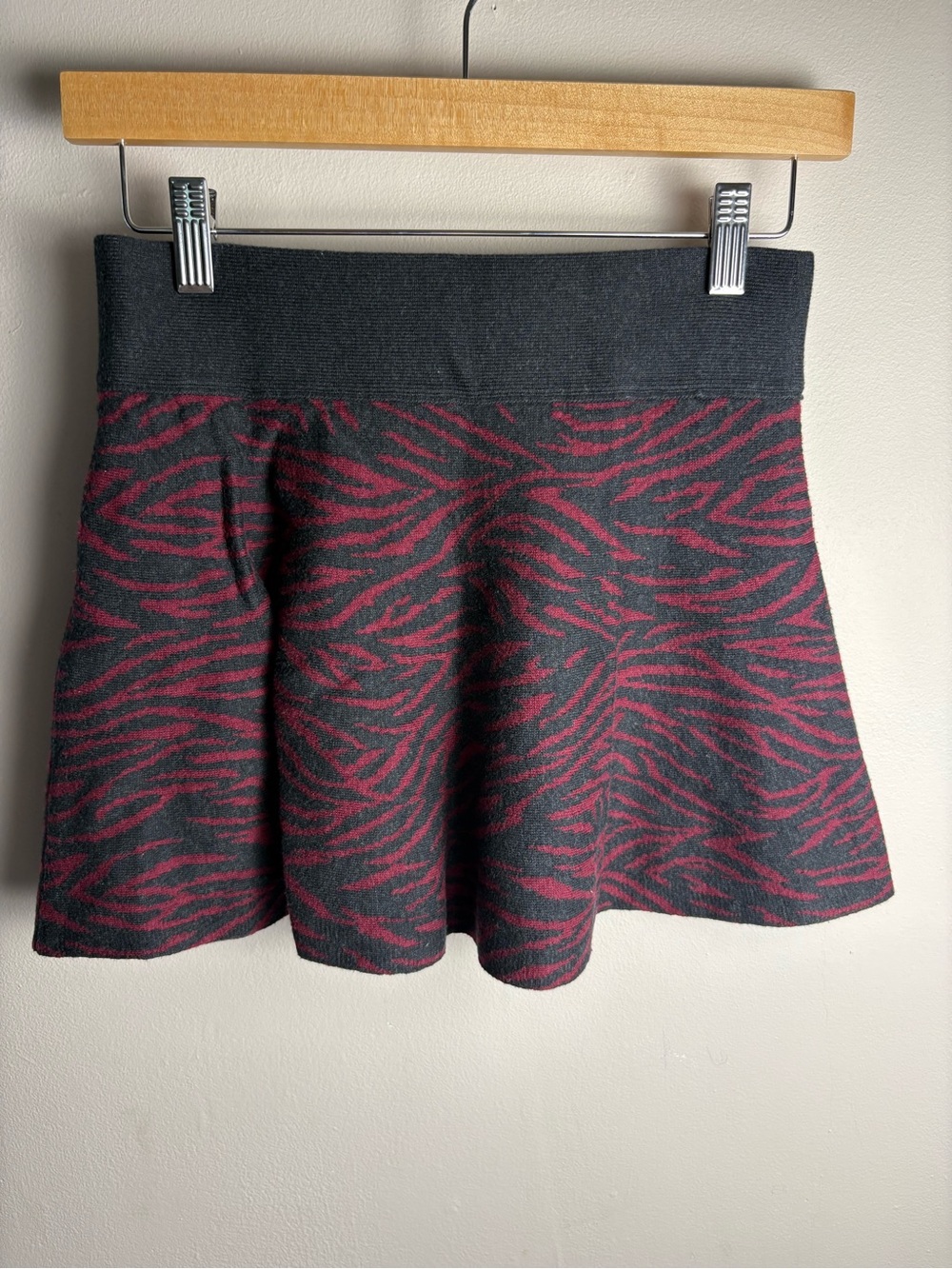 Talula Grey & Burgundy Zebra Print Skater Skirt 100% Cotton Small